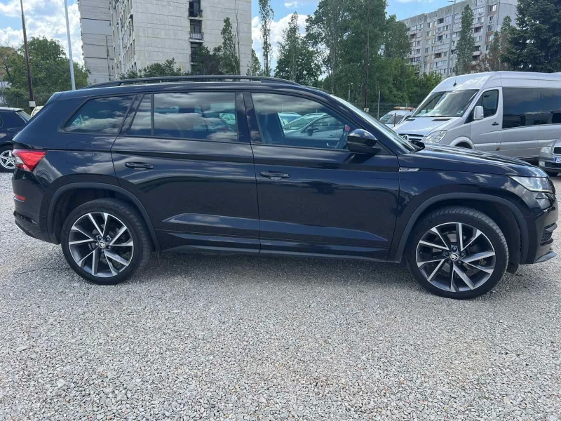 Skoda Kodiaq SPORT LINE/ 7 места, снимка 2 - Автомобили и джипове - 52261461