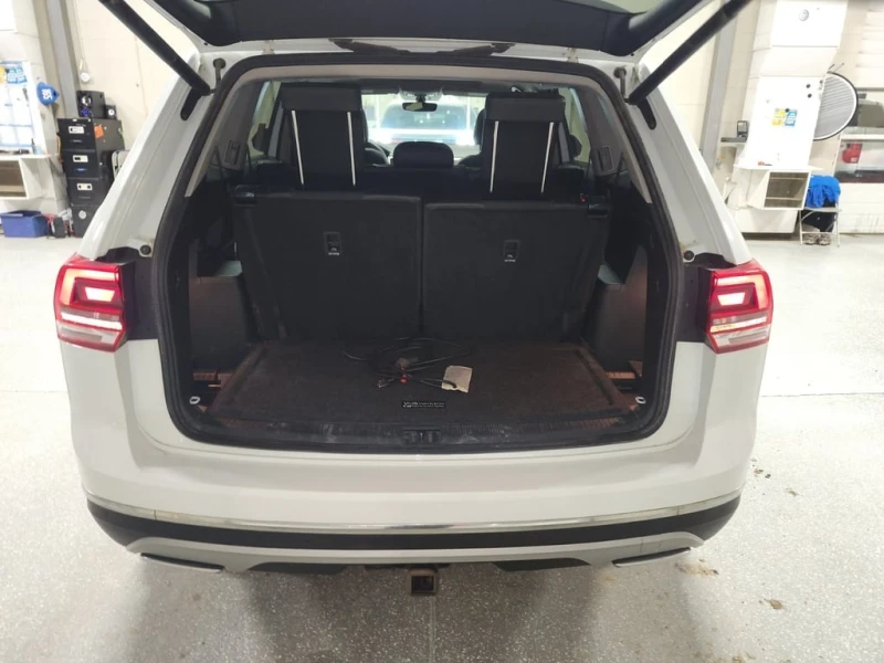 VW Atlas * HIGHLINE * CARFAX * БЕЗ ПЪРВОНАЧАЛНА ВНОСКА, снимка 15 - Автомобили и джипове - 52807825