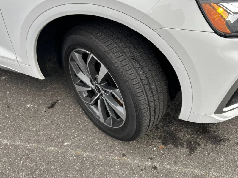 Audi Q5 CARFAX* АВТОФИНАНСИРАНЕ* БЕЗ ПЪРВОНАЧАЛНА ВНОСКА* , снимка 7 - Автомобили и джипове - 52808886