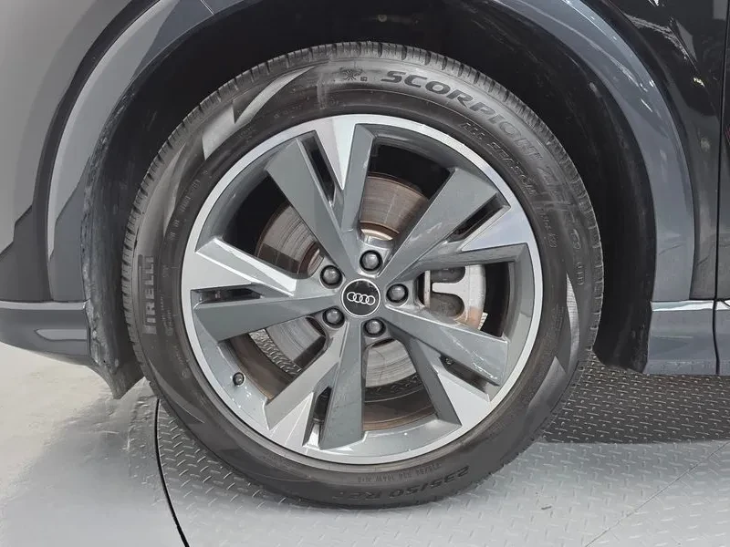 Audi Q4 40 Premium - ���� 30% ����� | Mobile.bg � ����������� 5