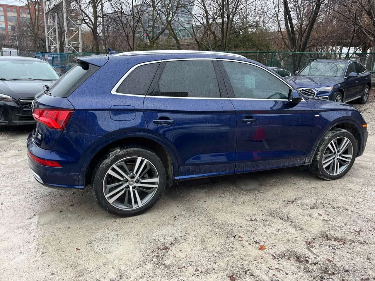 Audi Q5 Progressiv  CARFAX, снимка 3 - Автомобили и джипове - 53845989