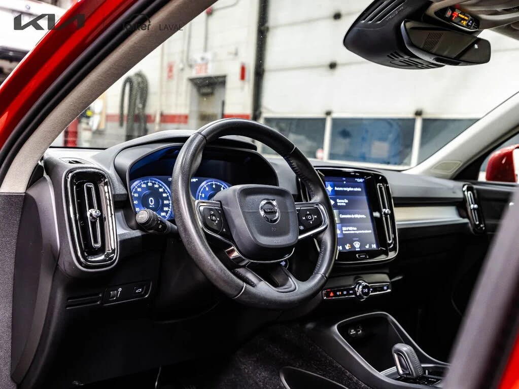 Volvo XC40 T5 MOMENTUM AWD, снимка 5 - Автомобили и джипове - 53894098