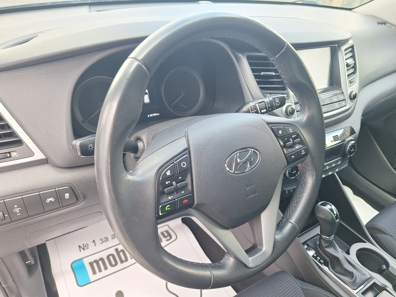 Hyundai Tucson 1.7crdi 141ks Avtomat Navi Kamera!, снимка 14 - Автомобили и джипове - 54081884