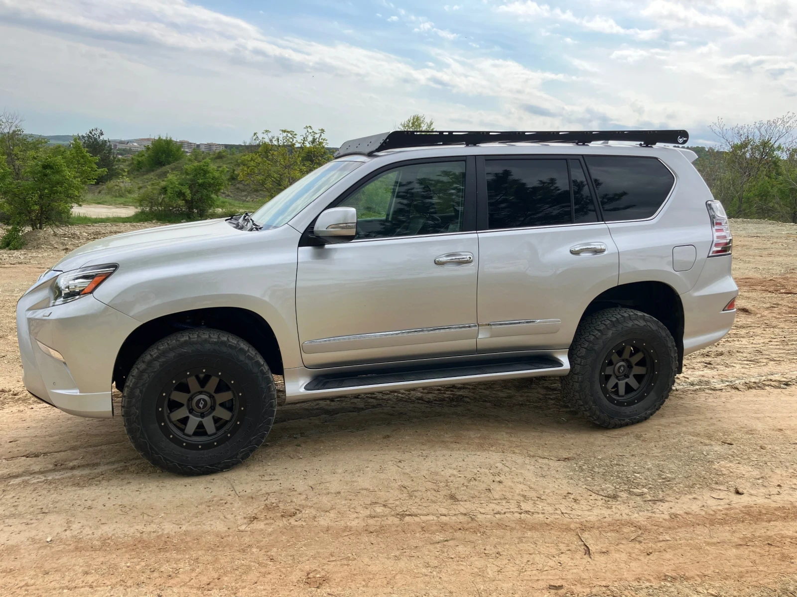 Lexus GX 460 Luxury, снимка 2 - Автомобили и джипове - 54357965