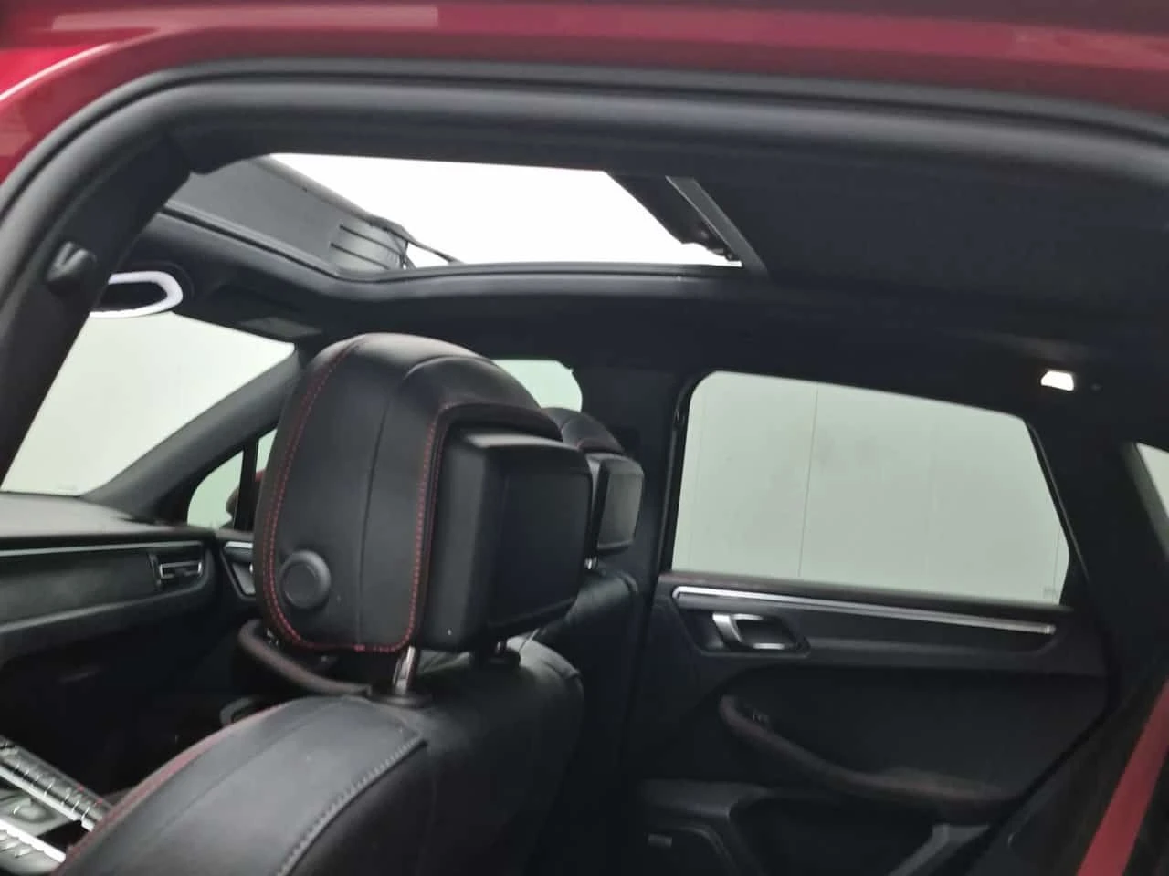 Porsche Macan GTS * 360 КАМЕРА* ПАНОРАМА* ПОДГРЕВИ* , снимка 12 - Автомобили и джипове - 54477578