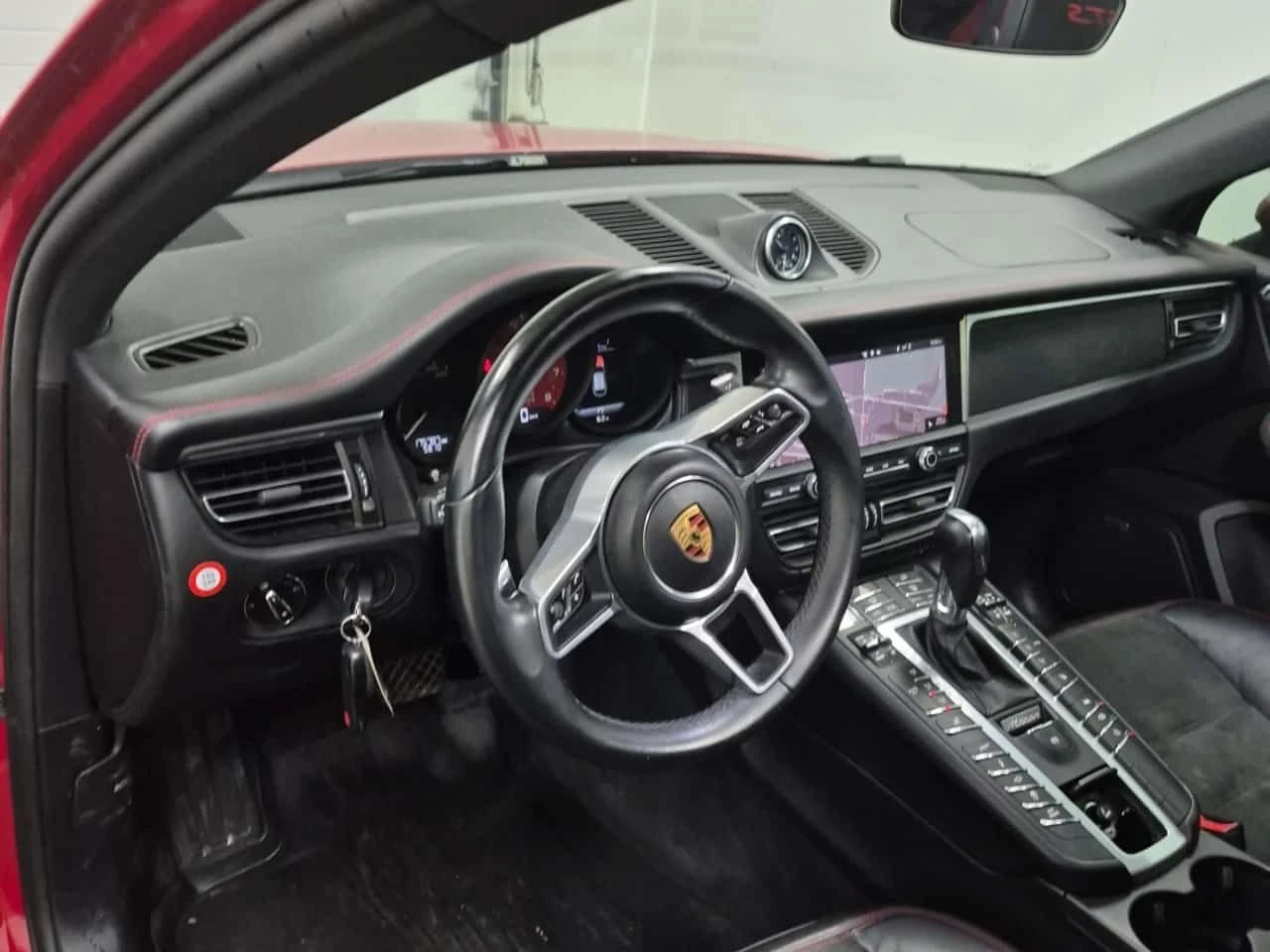 Porsche Macan GTS * 360 КАМЕРА* ПАНОРАМА* ПОДГРЕВИ* , снимка 10 - Автомобили и джипове - 54477578