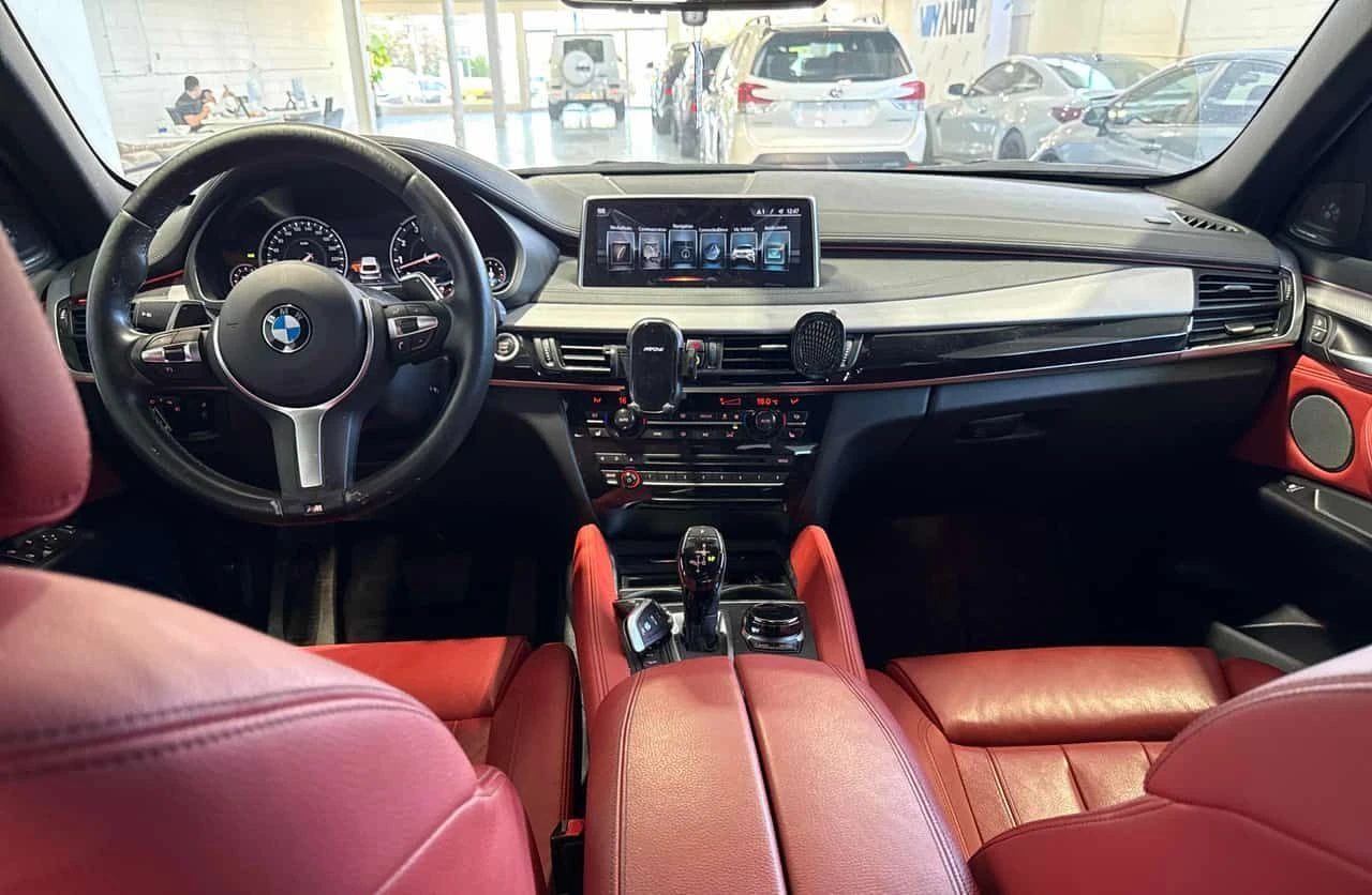 BMW X6 | HARMAN KARDON | М ПАКЕТ | ЧЕРВЕН САЛОН | CARFAX , снимка 8 - Автомобили и джипове - 54683591