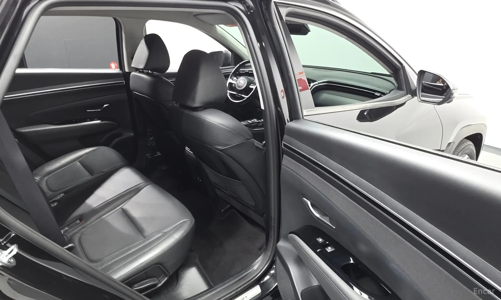 Hyundai Tucson Gasoline 1.6 Turbo 2WD, снимка 11 - Автомобили и джипове - 56125455