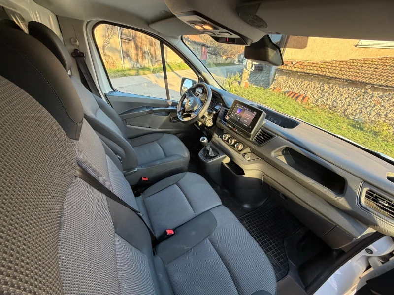 Renault Trafic 2.0BlueDCi L2H1 3.0t, снимка 9 - Бусове и автобуси - 52775192