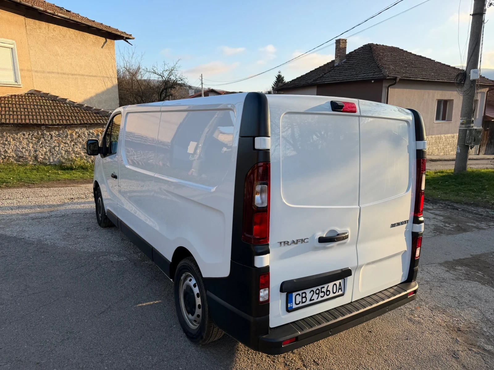 Renault Trafic 2.0BlueDCi L2H1 3.0t - изображение 7