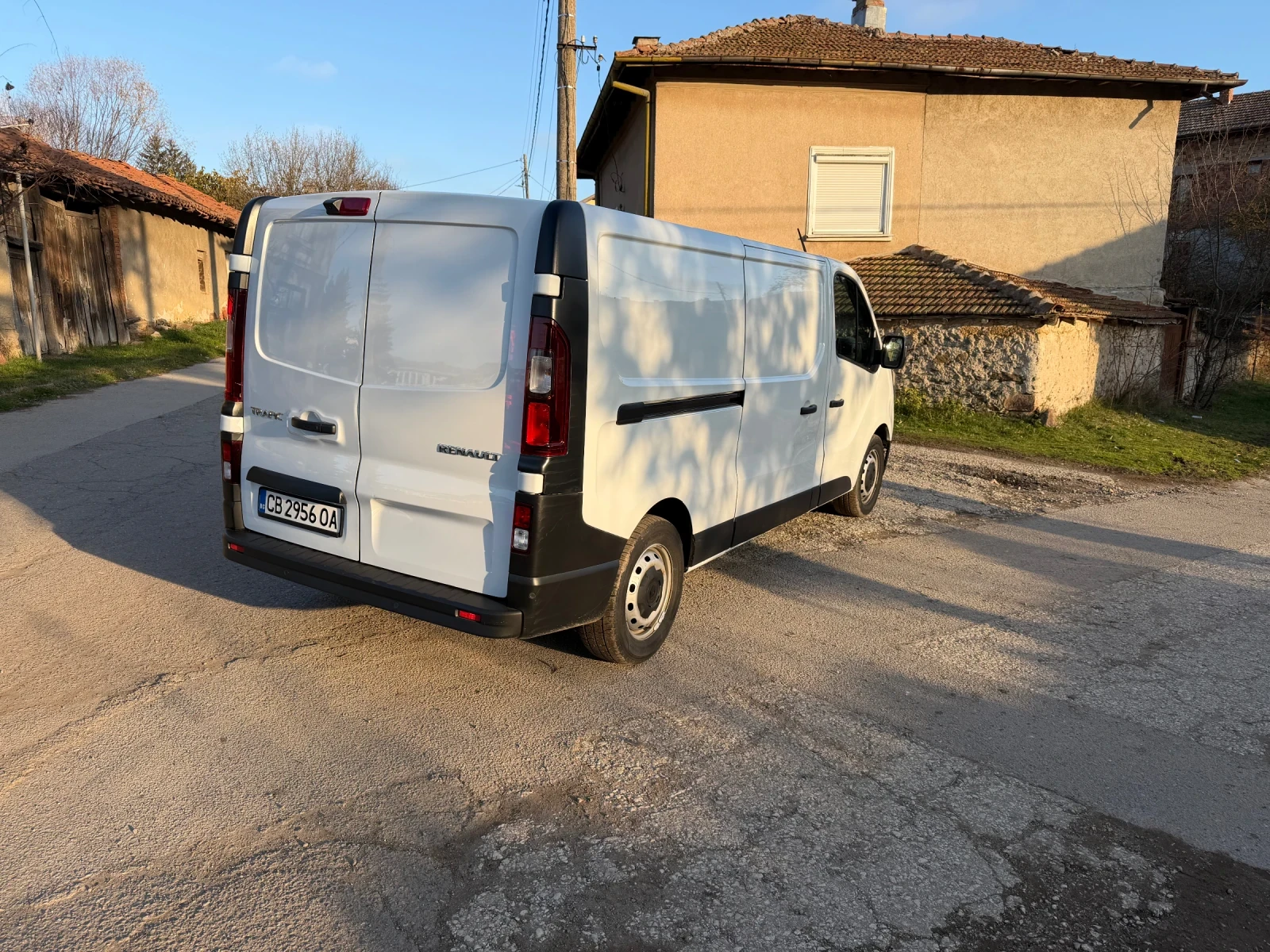 Renault Trafic 2.0BlueDCi L2H1 3.0t - изображение 6