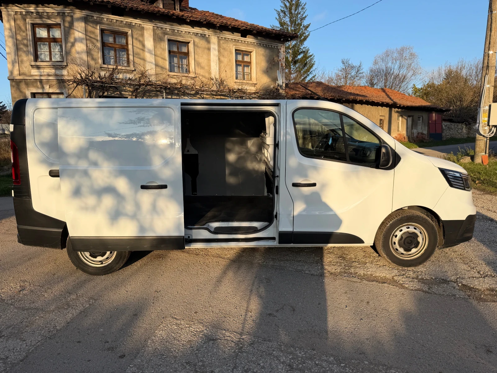Renault Trafic 2.0BlueDCi L2H1 3.0t - изображение 5