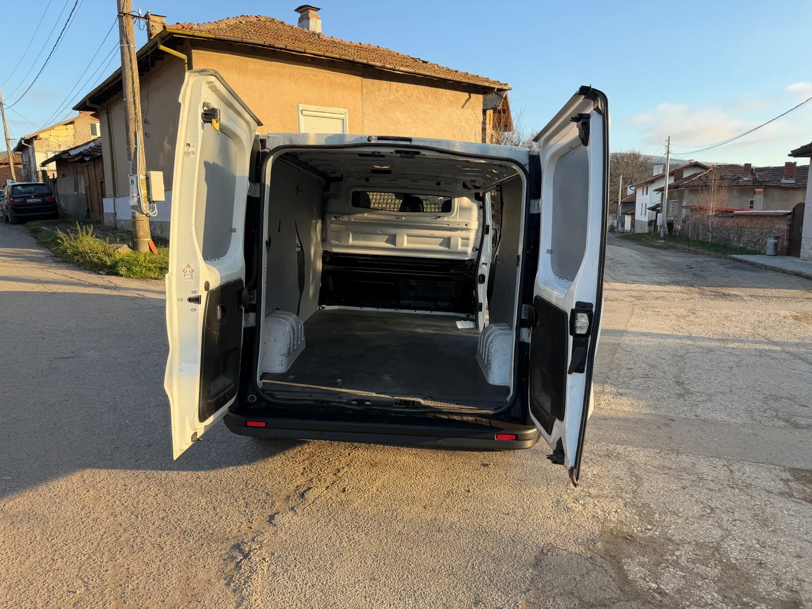 Renault Trafic 2.0BlueDCi L2H1 3.0t - изображение 8