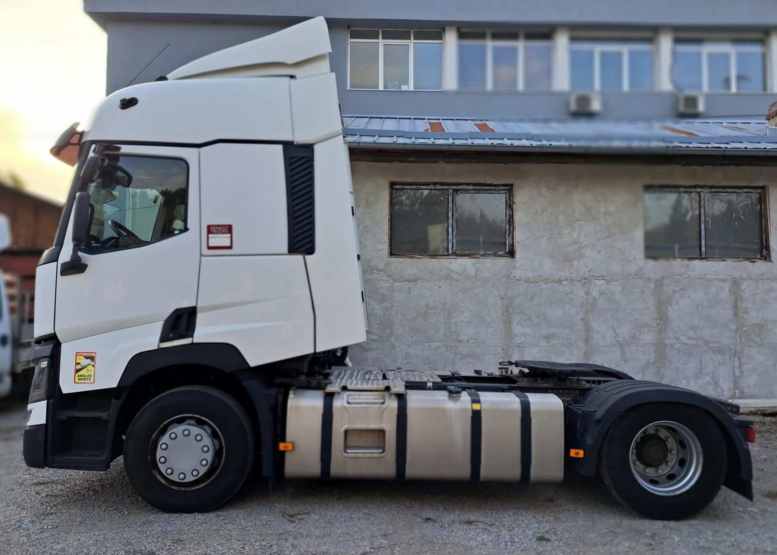 Renault T 460 - изображение 4