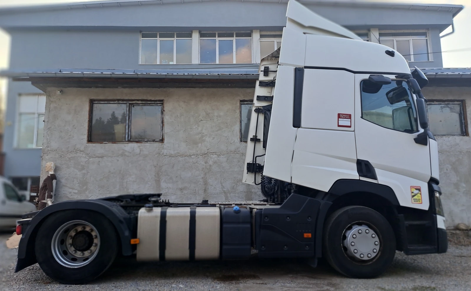 Renault T 460 - изображение 3