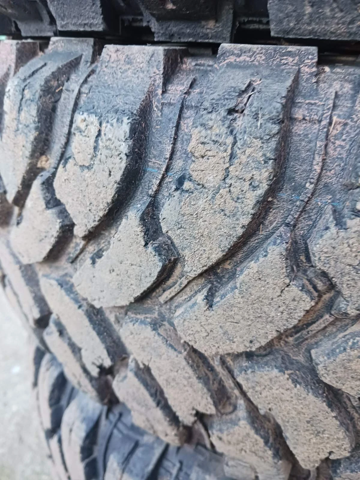 ���� 215/75R15 | Mobile.bg � ����������� 3