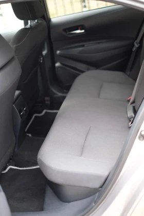 Toyota Corolla 1.8 Hybrid Executive, снимка 12