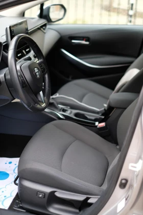 Toyota Corolla 1.8 Hybrid Executive, снимка 11
