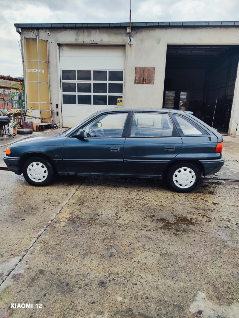 Opel Astra, снимка 2 - Автомобили и джипове - 48361283