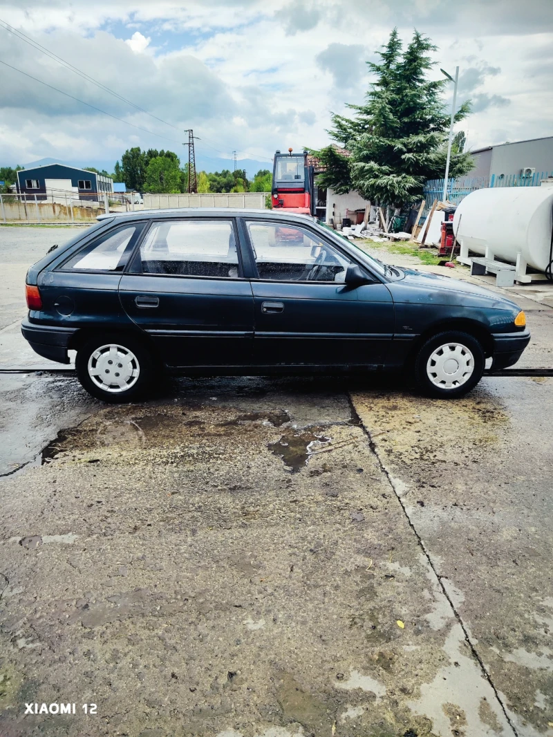 Opel Astra, снимка 1 - Автомобили и джипове - 48361283