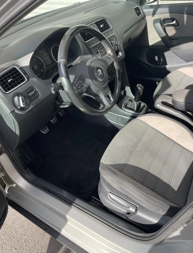 VW Polo Cross, снимка 10 - Автомобили и джипове - 52674321