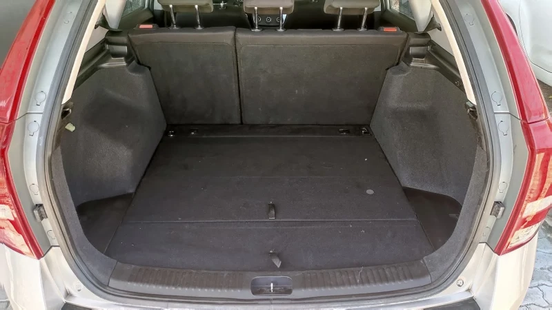 Kia Ceed Facelift 1.4 фабрична газ, снимка 7 - Автомобили и джипове - 52215411