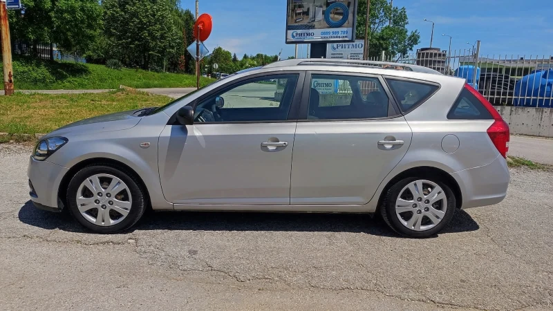 Kia Ceed Facelift 1.4 фабрична газ, снимка 17 - Автомобили и джипове - 52215411