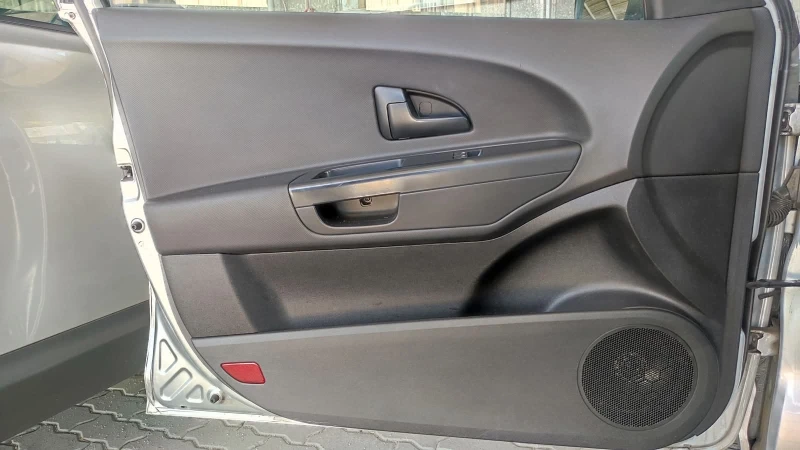 Kia Ceed Facelift 1.4 фабрична газ, снимка 5 - Автомобили и джипове - 52215411