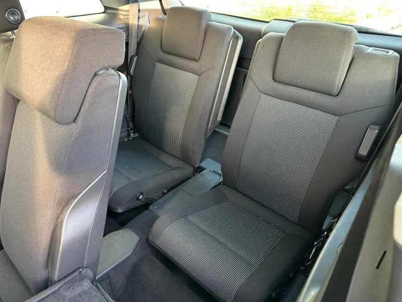 Opel Zafira 2.0 Turbo, снимка 15 - Автомобили и джипове - 52810119