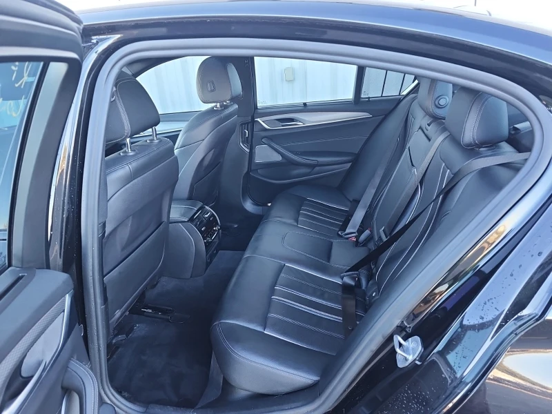 BMW 530 XDRIVE * * CARFAX * * АВТО КРЕДИТ * * , снимка 14 - Автомобили и джипове - 52728269