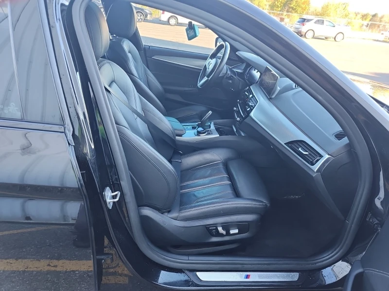 BMW 530 XDRIVE * * CARFAX * * АВТО КРЕДИТ * * , снимка 10 - Автомобили и джипове - 52728269