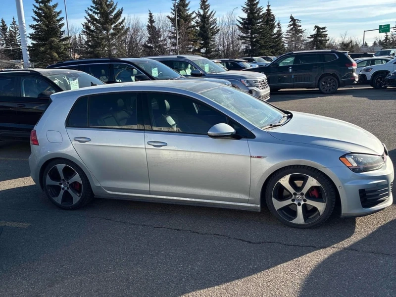 VW Golf GTI/PANO/KEYLESS/HEATED SEATS , снимка 4 - Автомобили и джипове - 53467052