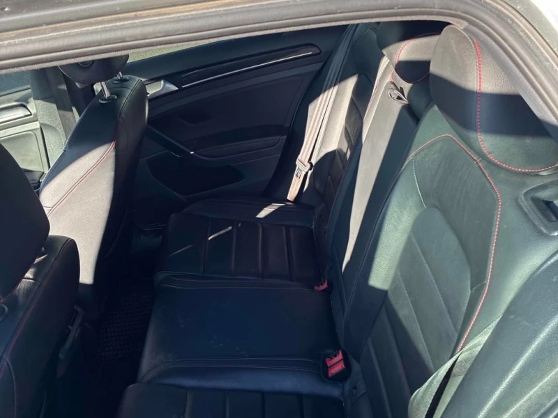 VW Golf GTI/PANO/KEYLESS/HEATED SEATS , снимка 10 - Автомобили и джипове - 53467052