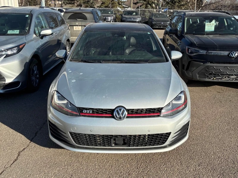 VW Golf GTI/PANO/KEYLESS/HEATED SEATS 