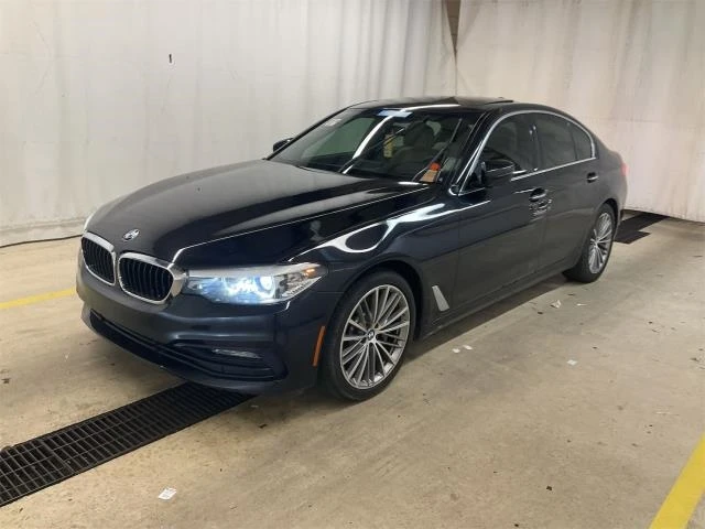 BMW 530 360КАМЕРИ ПОДГРЯВАНЕ ДИСТРОНИК ДИГИТАЛЕН КИЛОМЕТРА, снимка 1 - Автомобили и джипове - 47706731