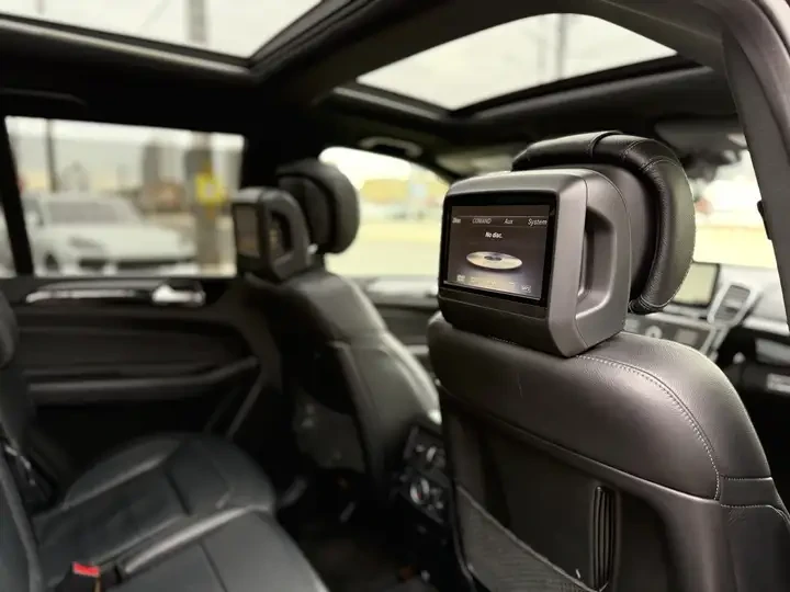 Mercedes-Benz GLS 450 * 7 SEATER* REAR ENT MASSAGE* 360 CAMERA* , снимка 8 - Автомобили и джипове - 52830740