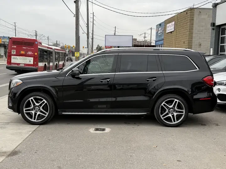 Mercedes-Benz GLS 450 * 7 SEATER* REAR ENT MASSAGE* 360 CAMERA* , снимка 2 - Автомобили и джипове - 52830740