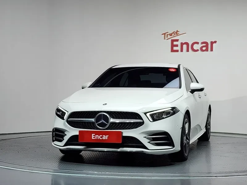 Mercedes-Benz A 220 SEDAN AMG Line, снимка 3 - Автомобили и джипове - 55199620
