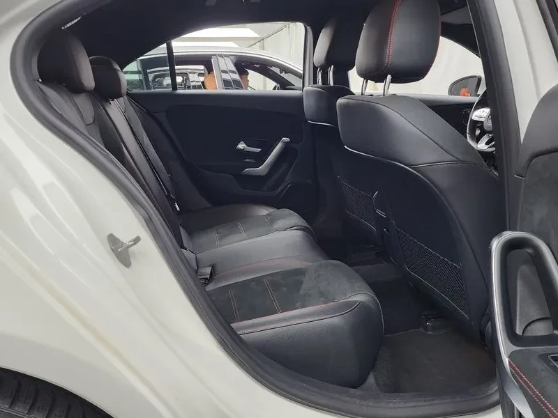 Mercedes-Benz A 220 SEDAN AMG Line, снимка 12 - Автомобили и джипове - 55199620