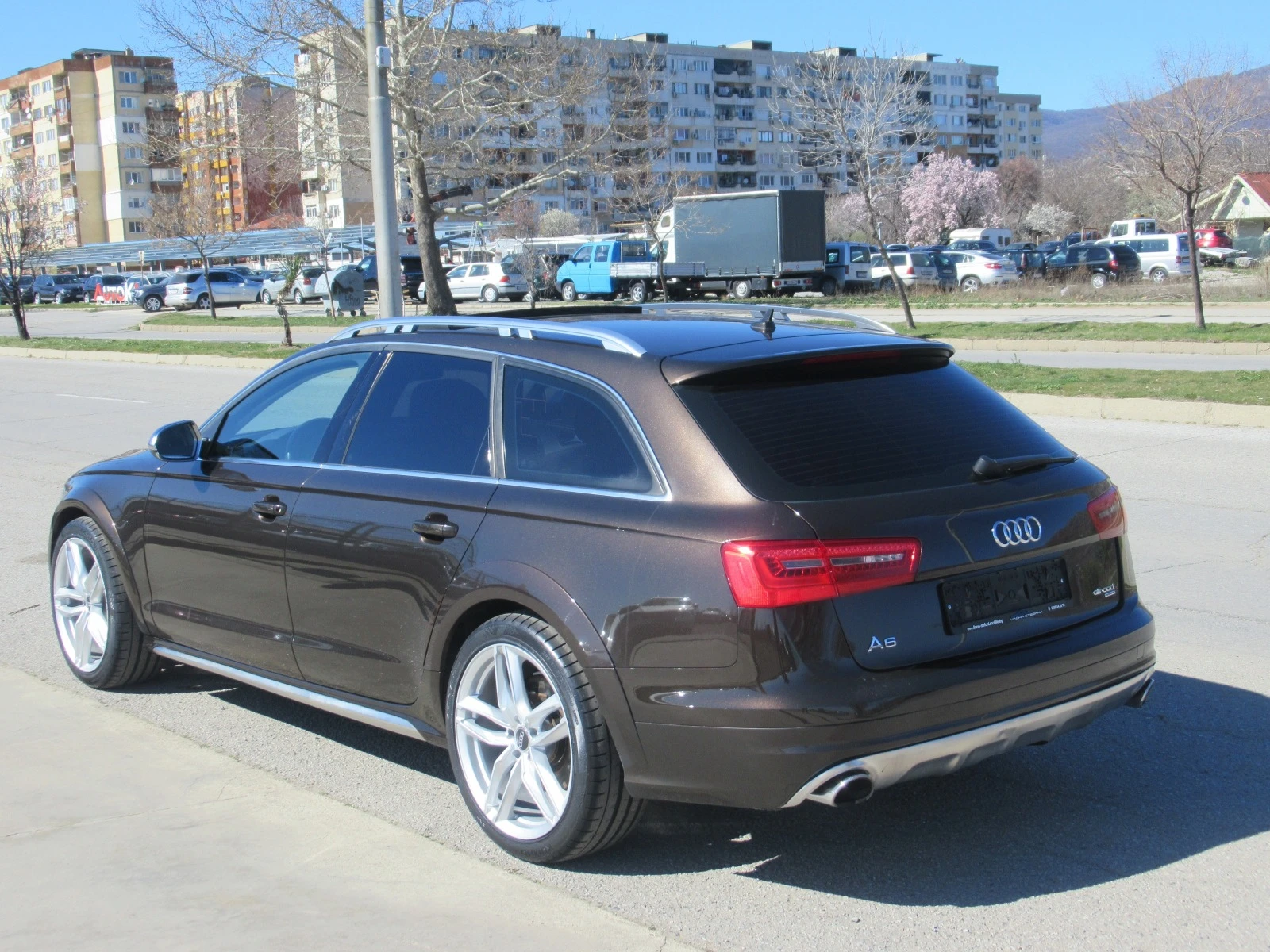 Audi A6 Allroad 3.0TDI * Панорама* 20'* Теглич*  - изображение 3