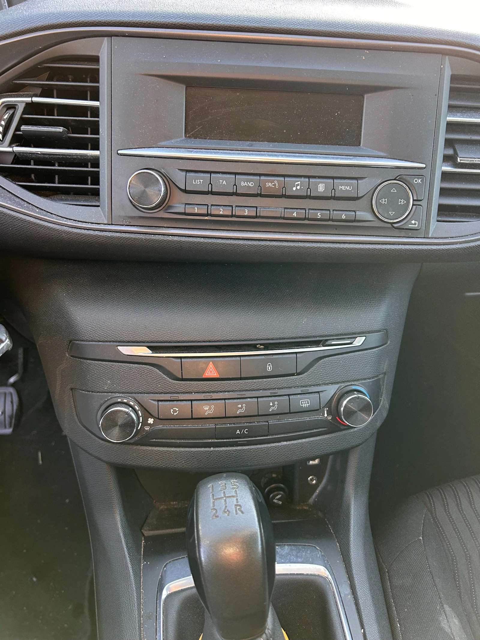 Peugeot 308 1.2i EURO 6 | Mobile.bg � ����������� 11