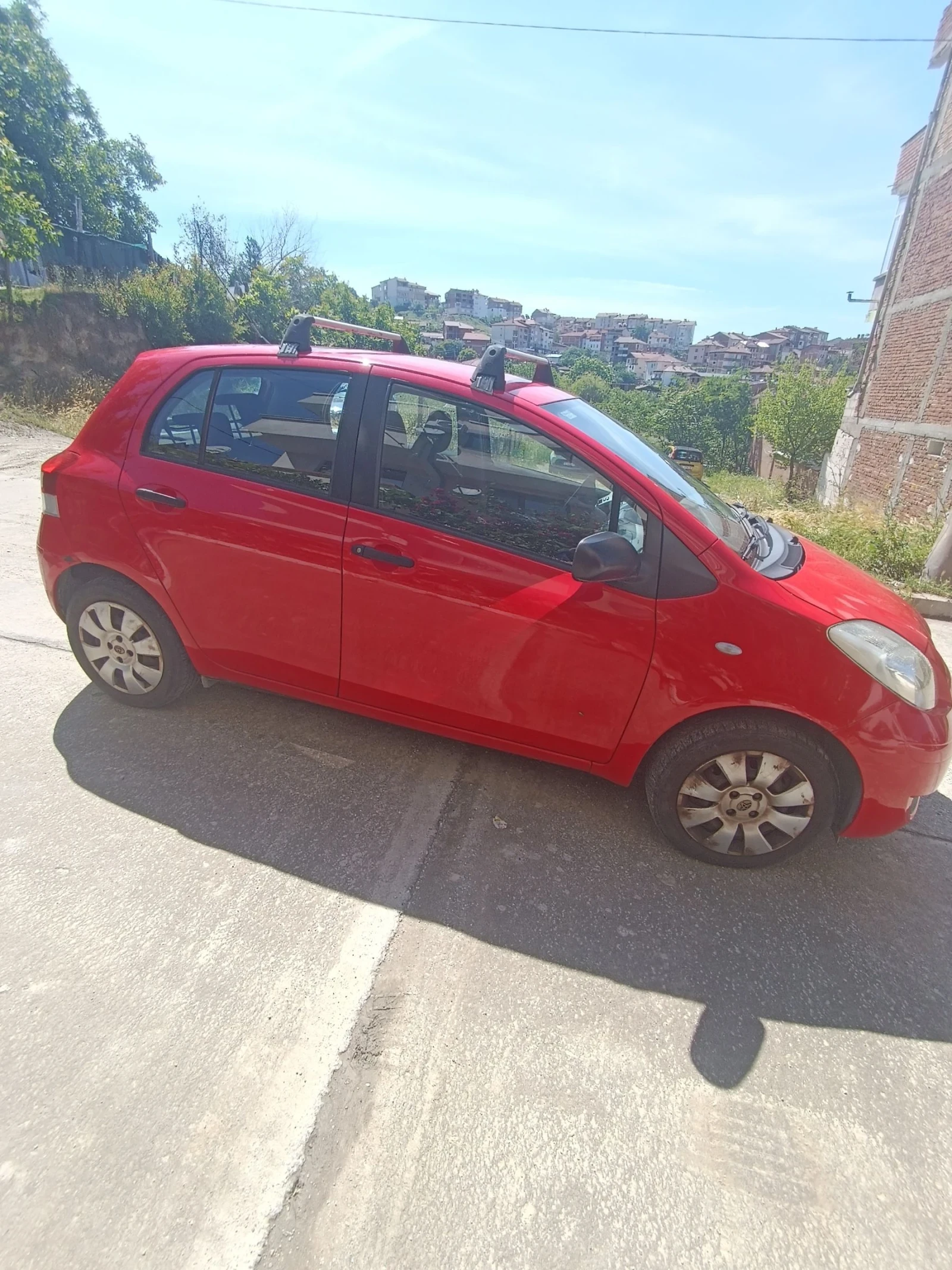 Toyota Yaris Yaris 1.0i 70kc. клима - изображение 3