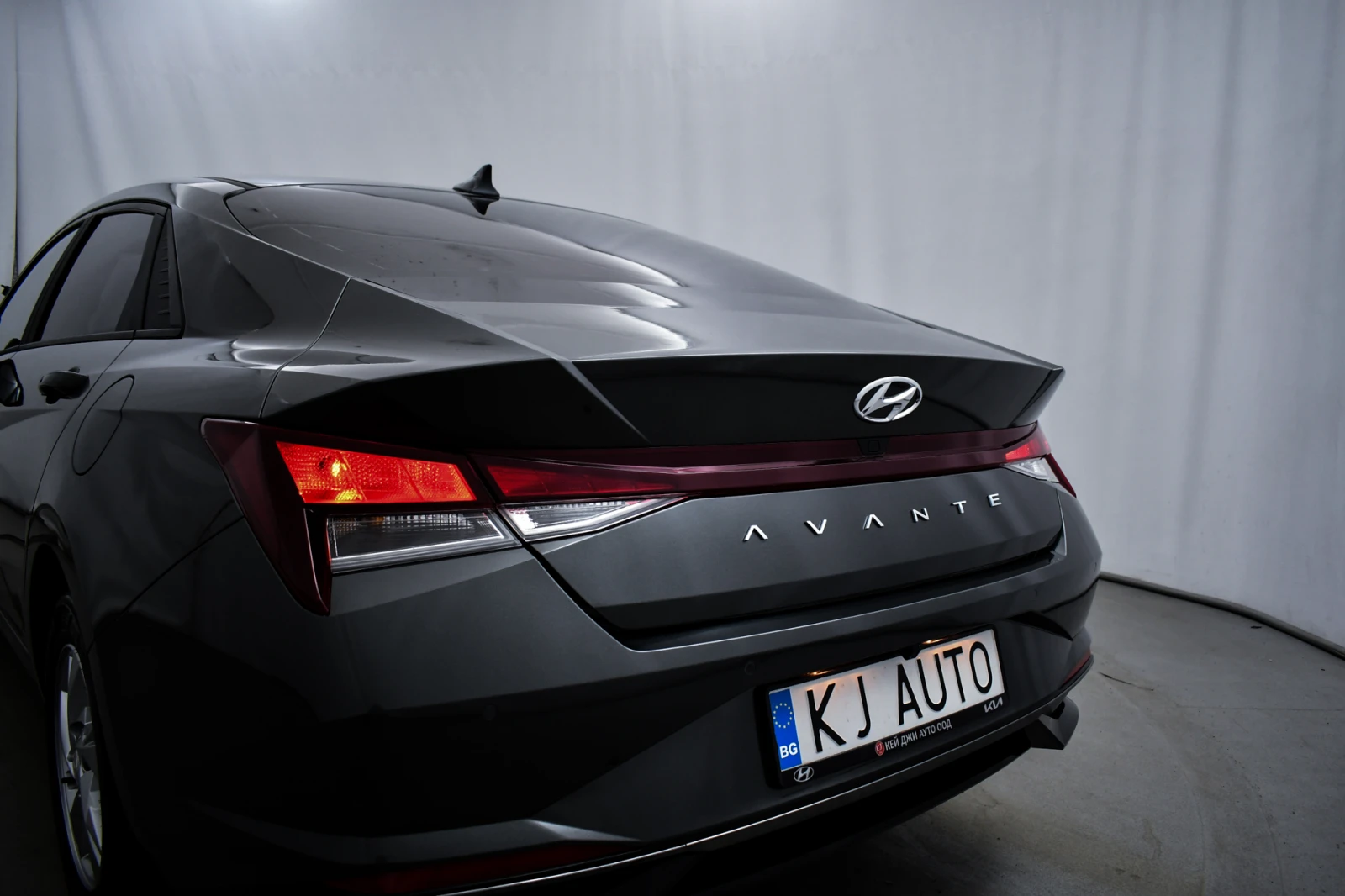 Hyundai Elantra 1.6 LPI - изображение 9