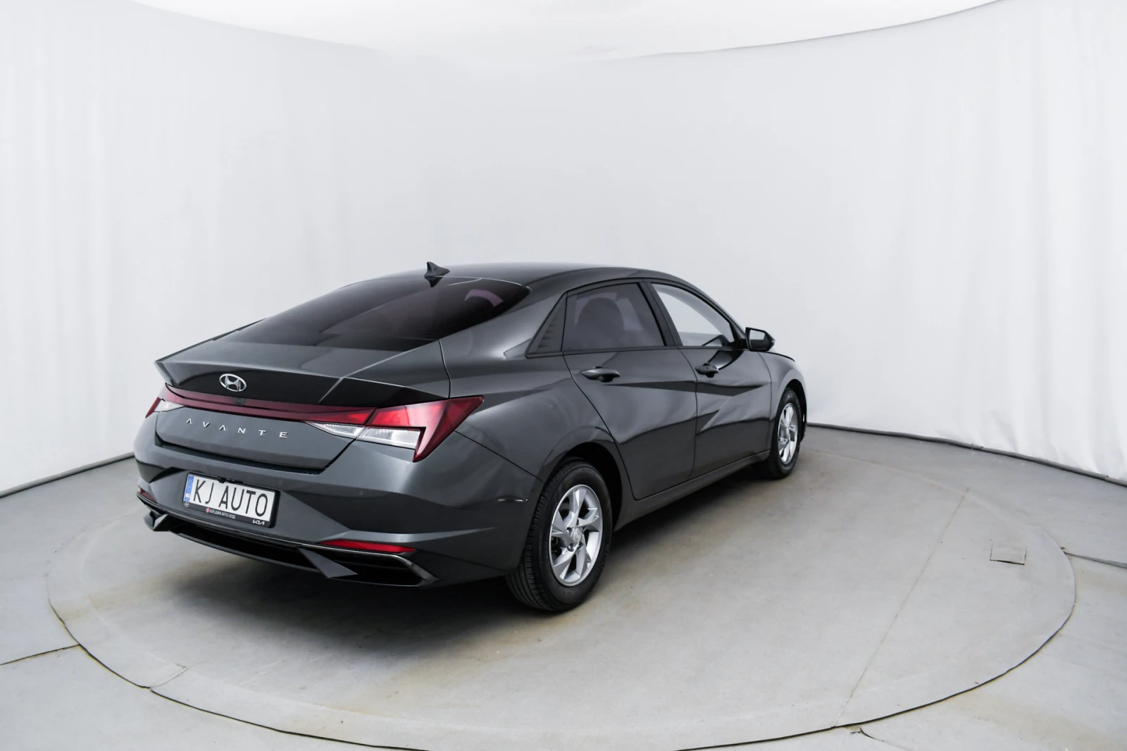 Hyundai Elantra 1.6 LPI - изображение 8