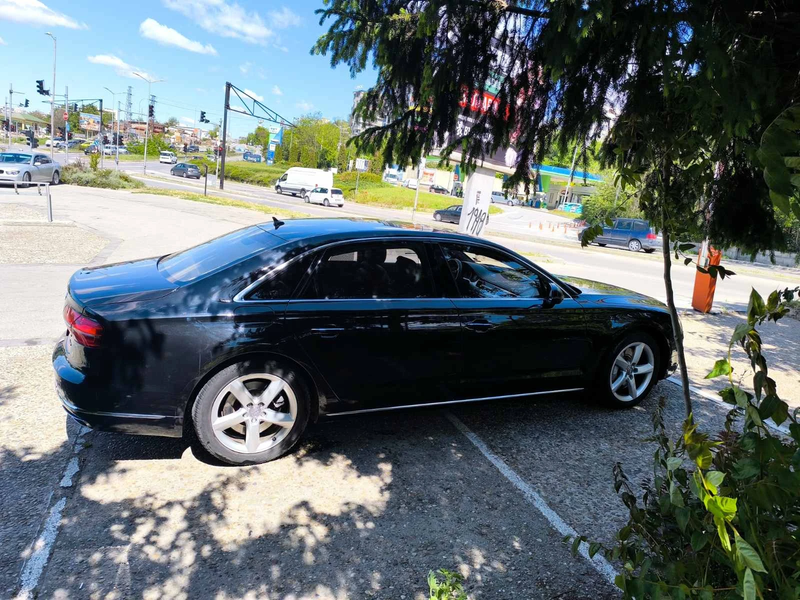 Audi A8  - изображение 2