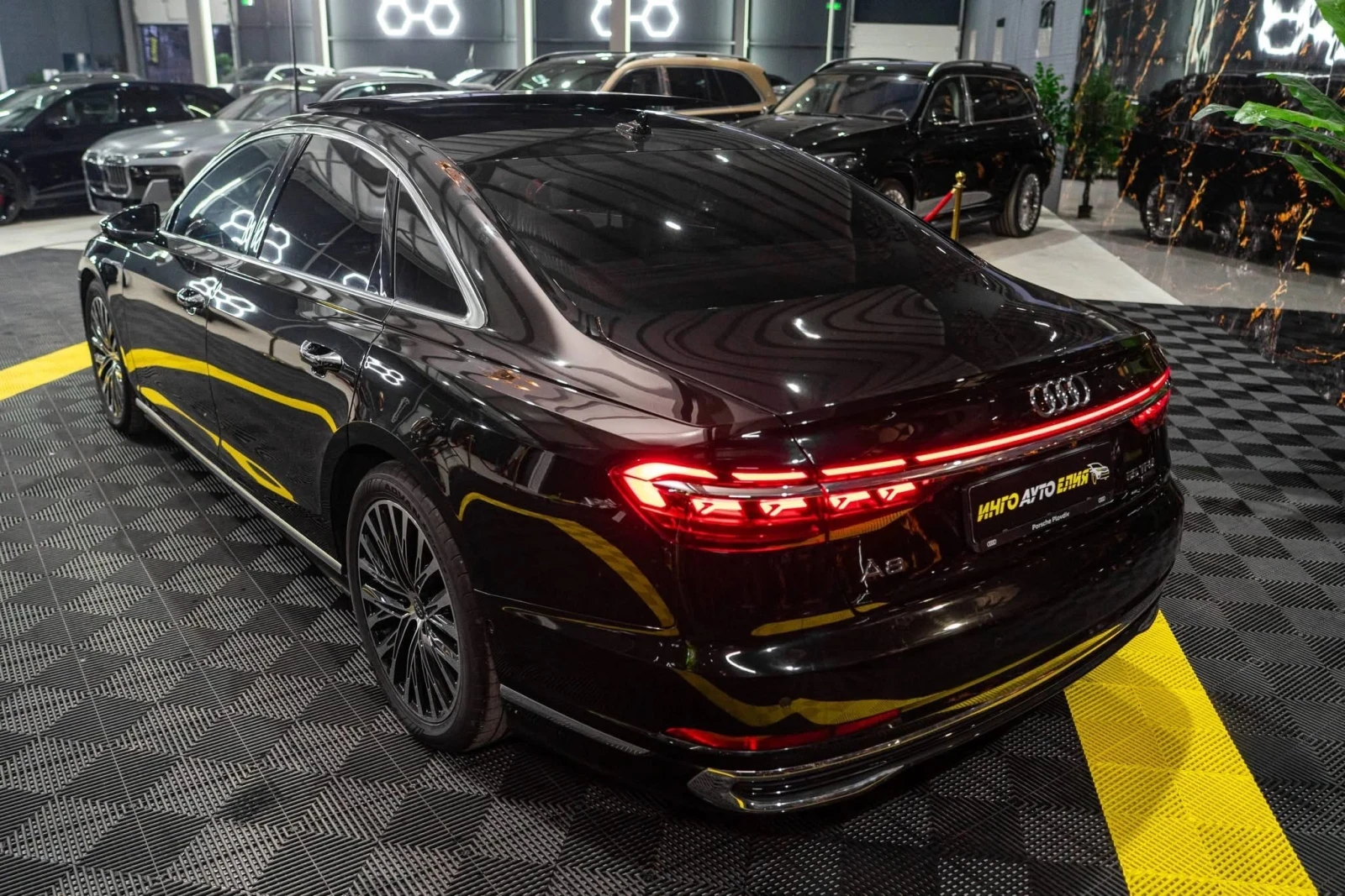 Audi A8 55TFSI QUATTRO LONG S LINE B&O ПАНО ЛИЗИНГ 100% - изображение 7