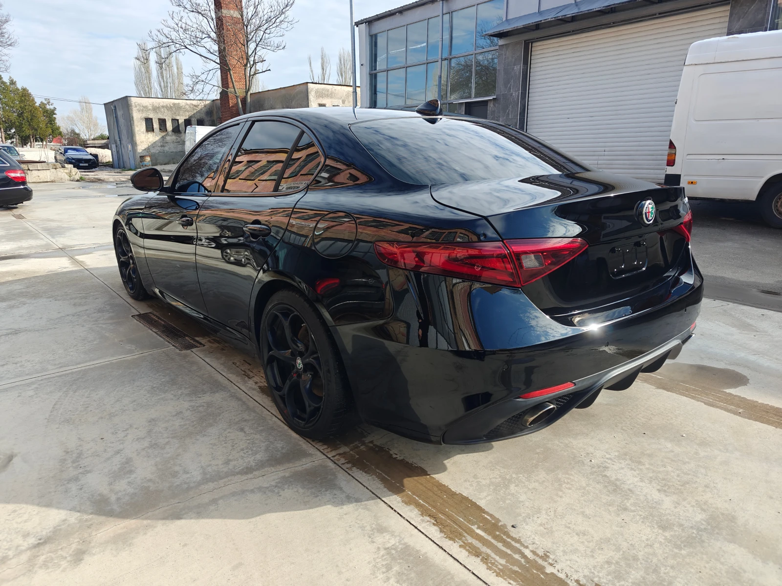 Alfa Romeo Giulia TI, снимка 3 - Автомобили и джипове - 53768291