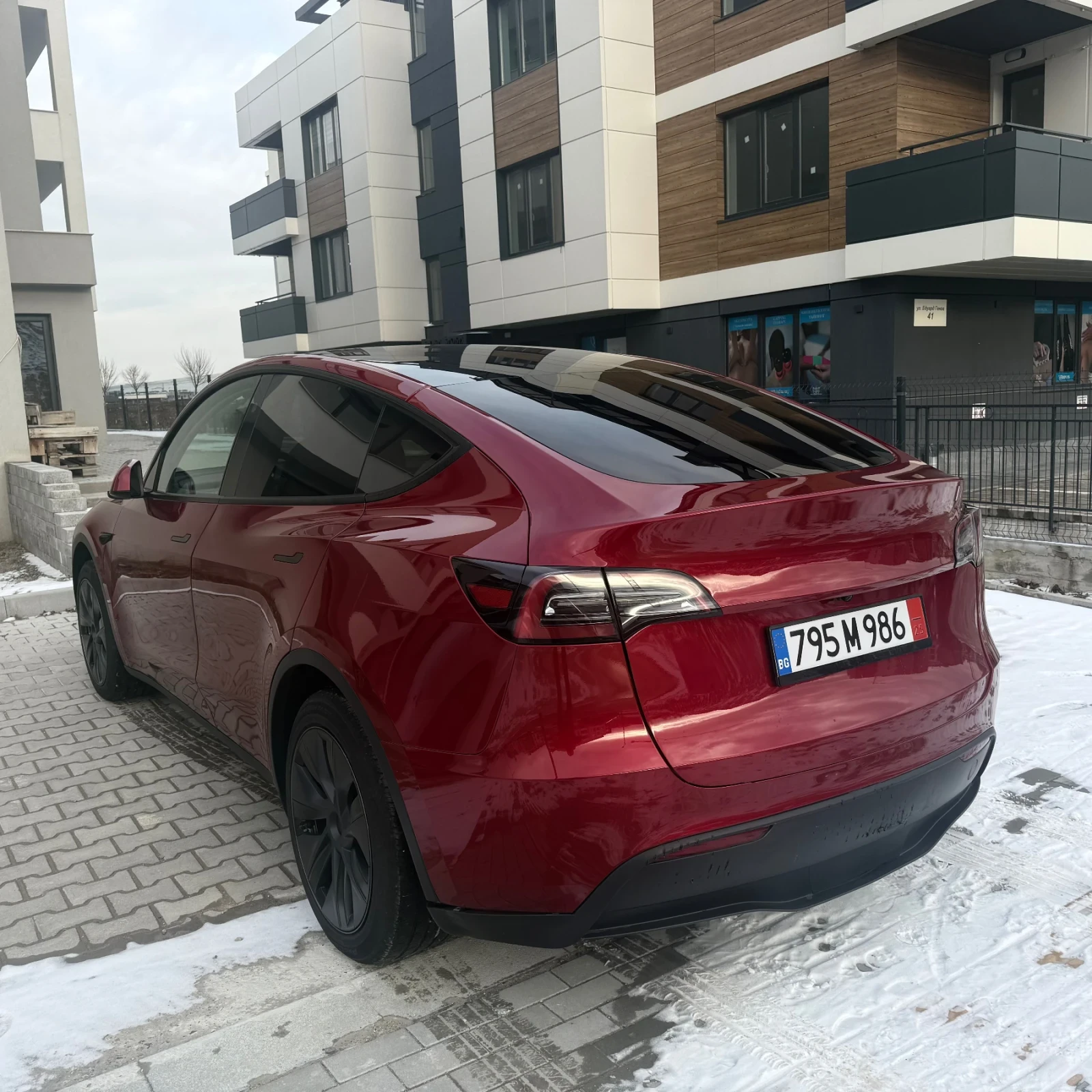 Tesla Model Y 2025 Long Range 12000 km Warranty, снимка 6 - Автомобили и джипове - 53890963