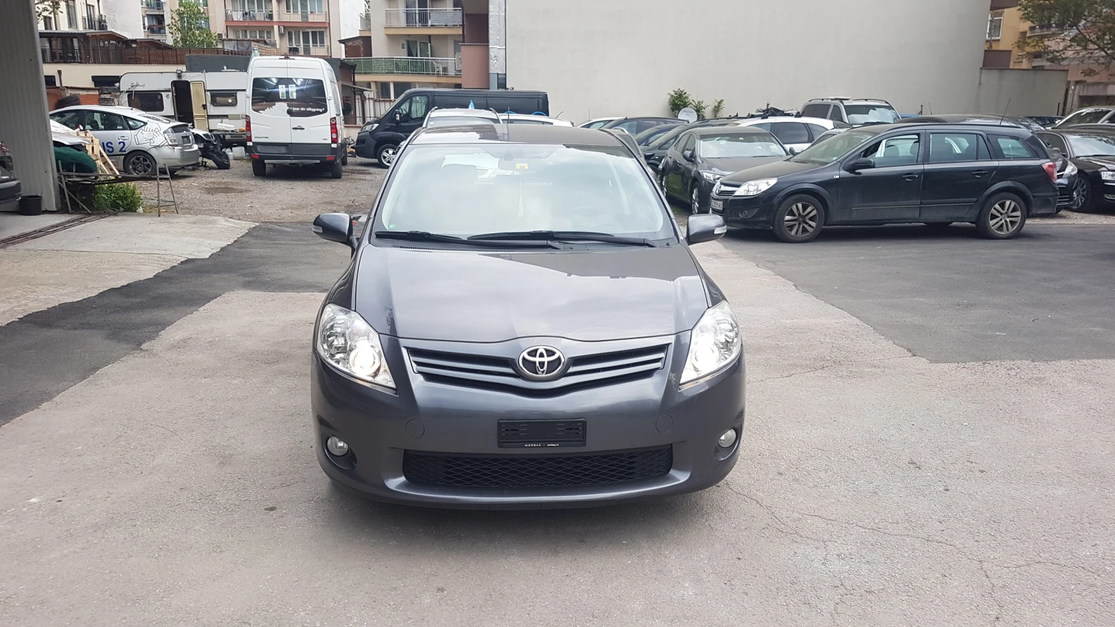 Toyota Auris 1.8I FACELIFT-KEYLESS-KAMERA