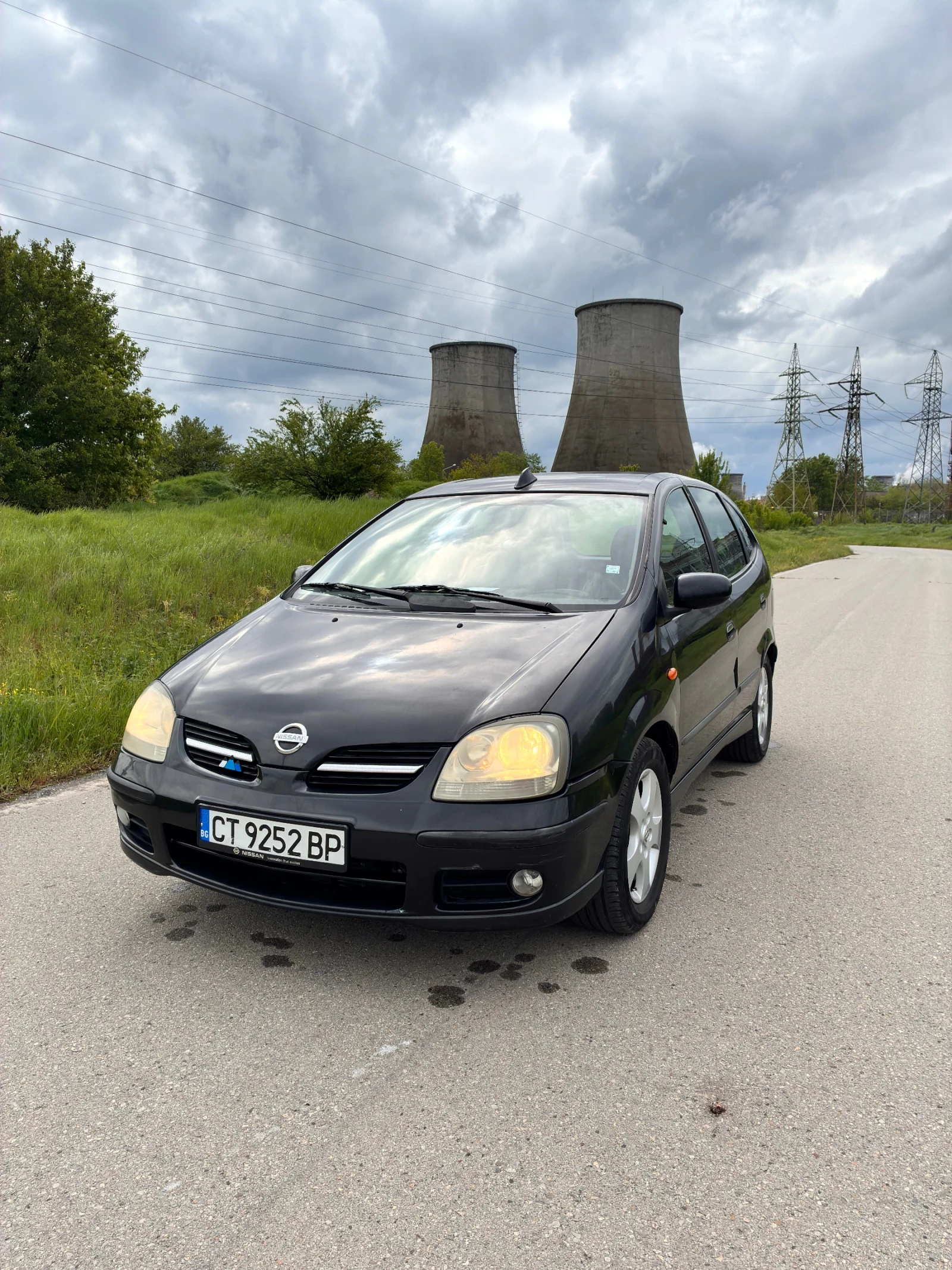 Nissan Almera tino